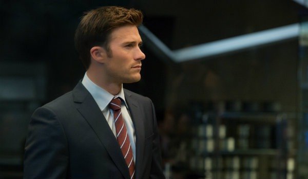 Scott eastwood petit personne