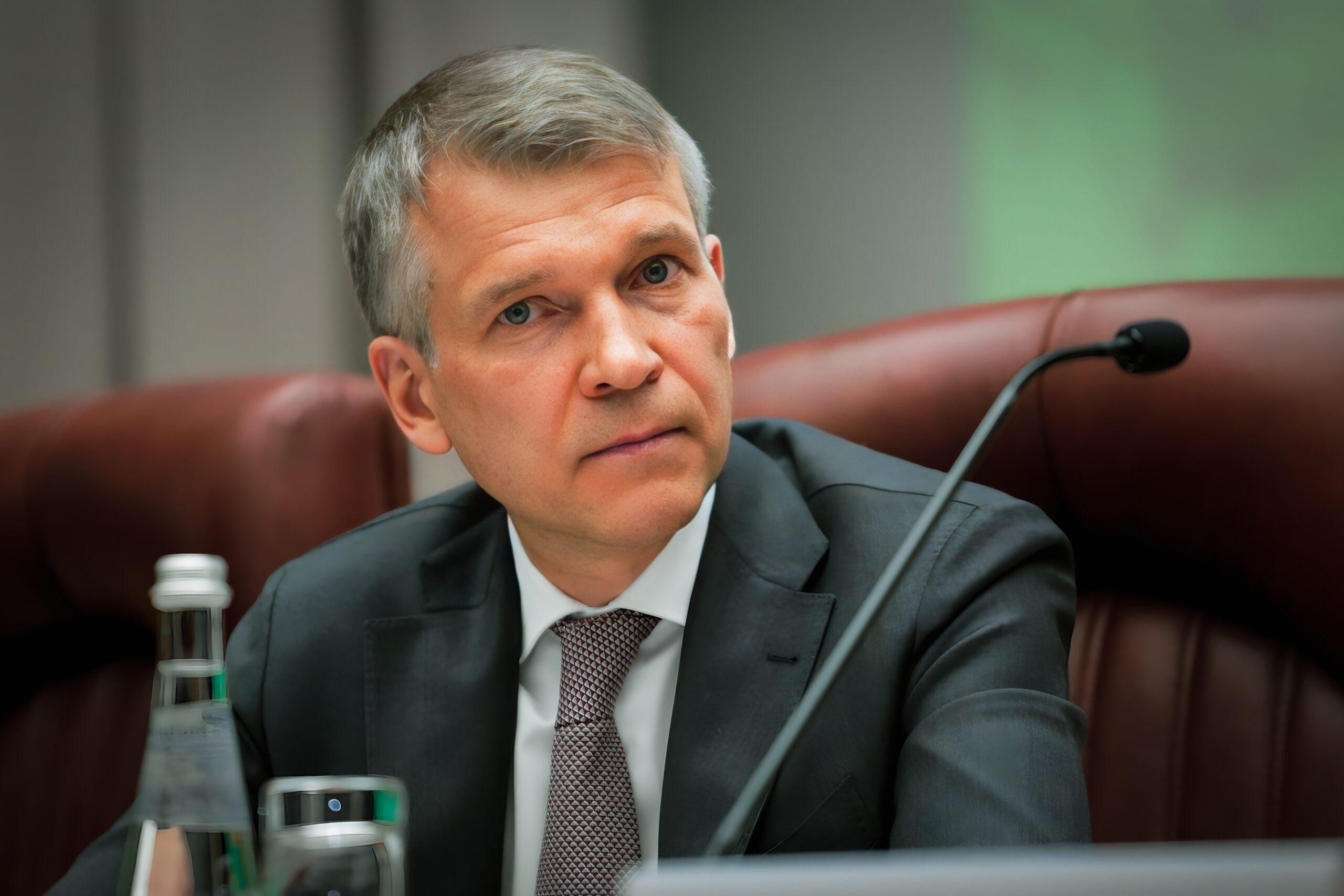 Boris Listov : carrière du chef de Rosselkhozbank Boris Listov
